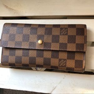 Authentic Louis Vuitton Trifold wallet